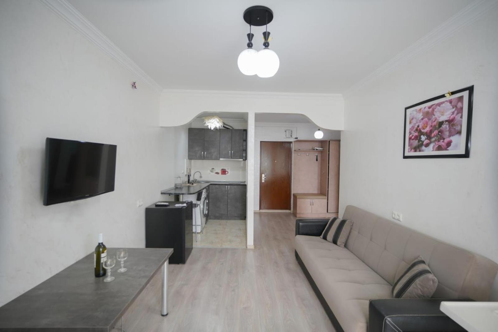 Apartment Orbi Dado บาทูมิ ภายนอก รูปภาพ